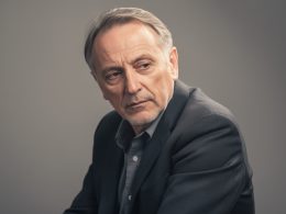 découvrez les citations incontournables et révélatrices de michel houellebecq, qui dévoilent la pensée profonde et l'esprit unique de cet écrivain contemporain.