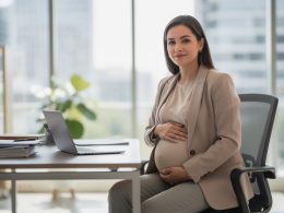 découvrez les nouvelles règles légales concernant la femme enceinte en période d’essai, pour protéger ses droits et garantir sa sécurité au travail.